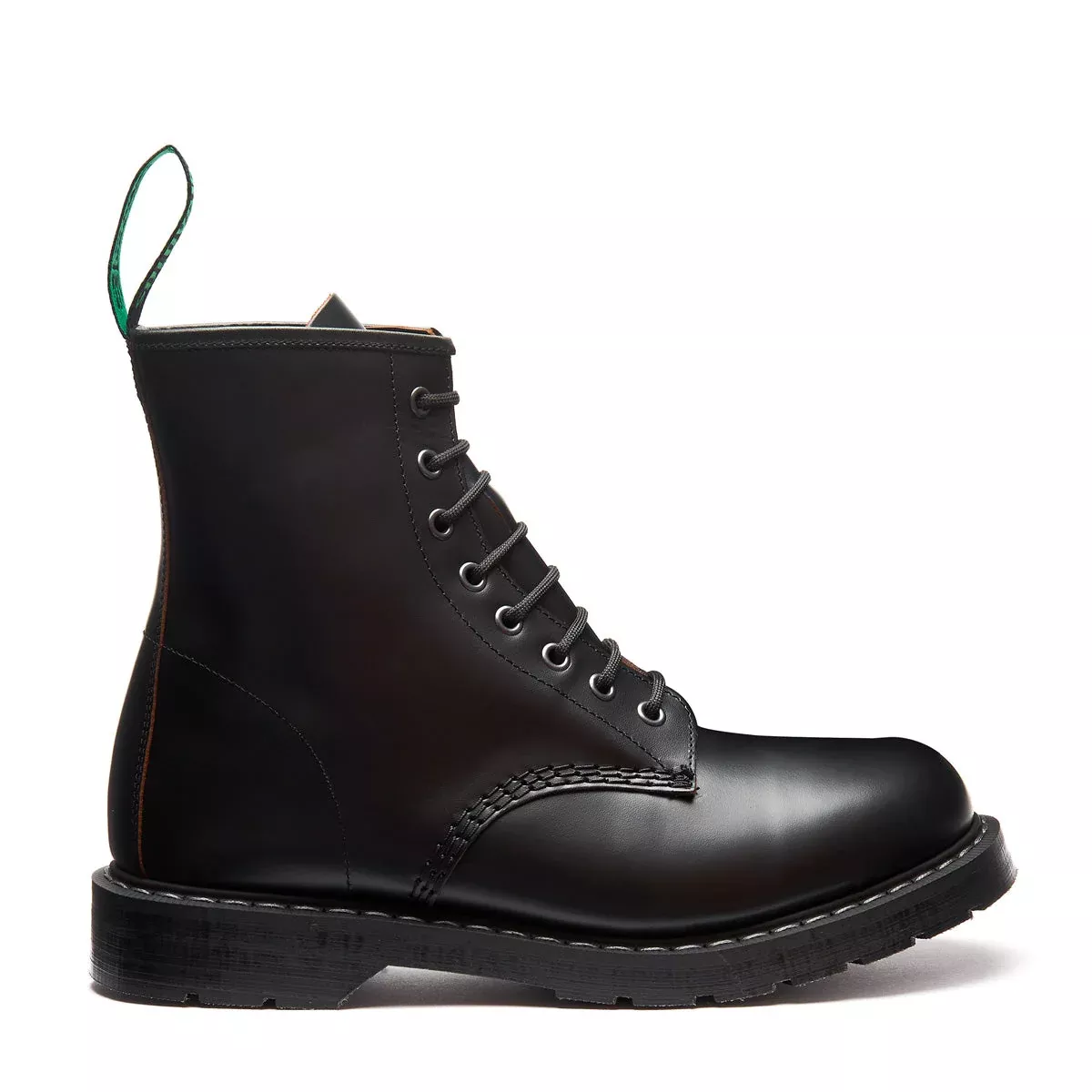 Black Fine Grain 8 Eye Derby Boot
