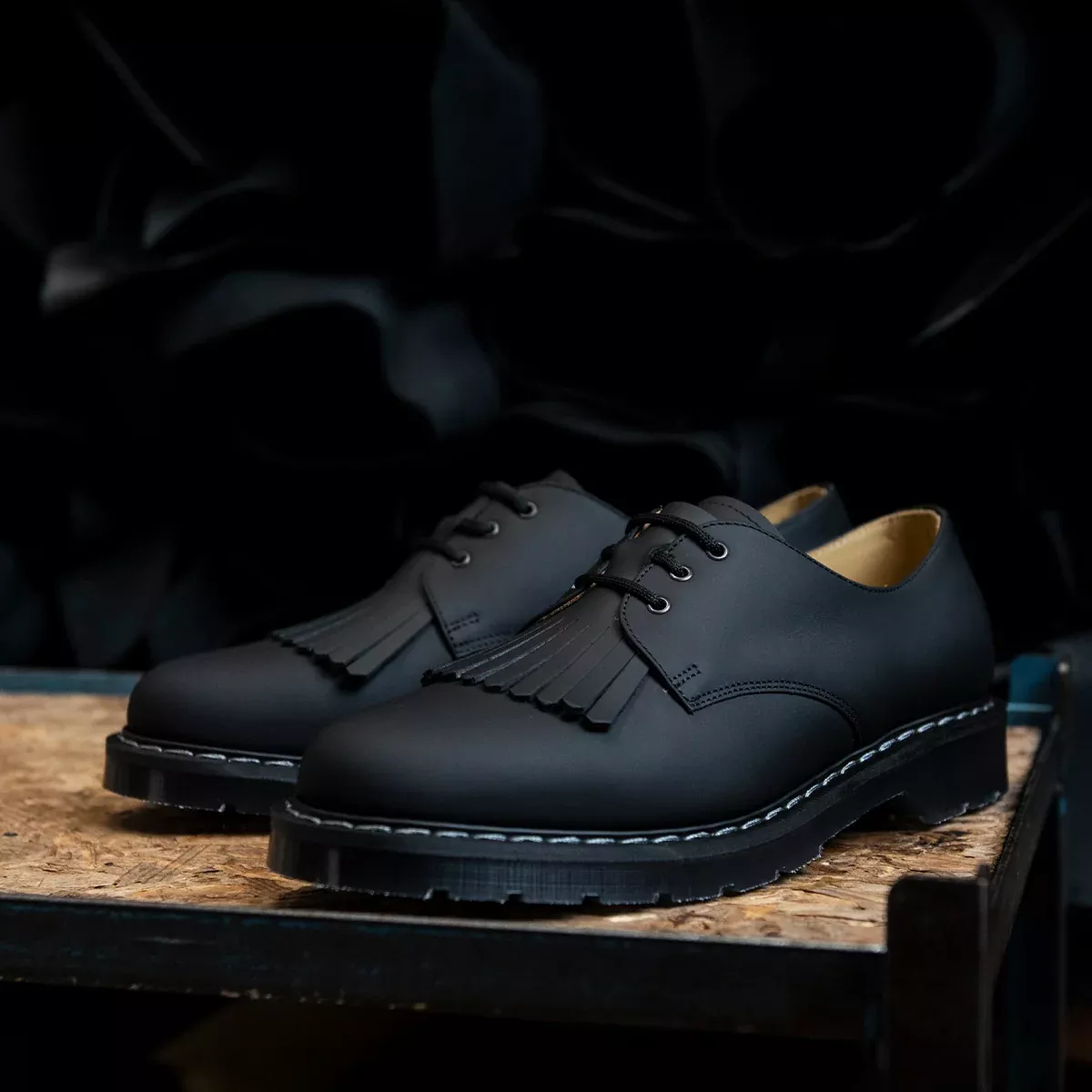 Black Greasy Gibson Shoe & Shoe Kiltie