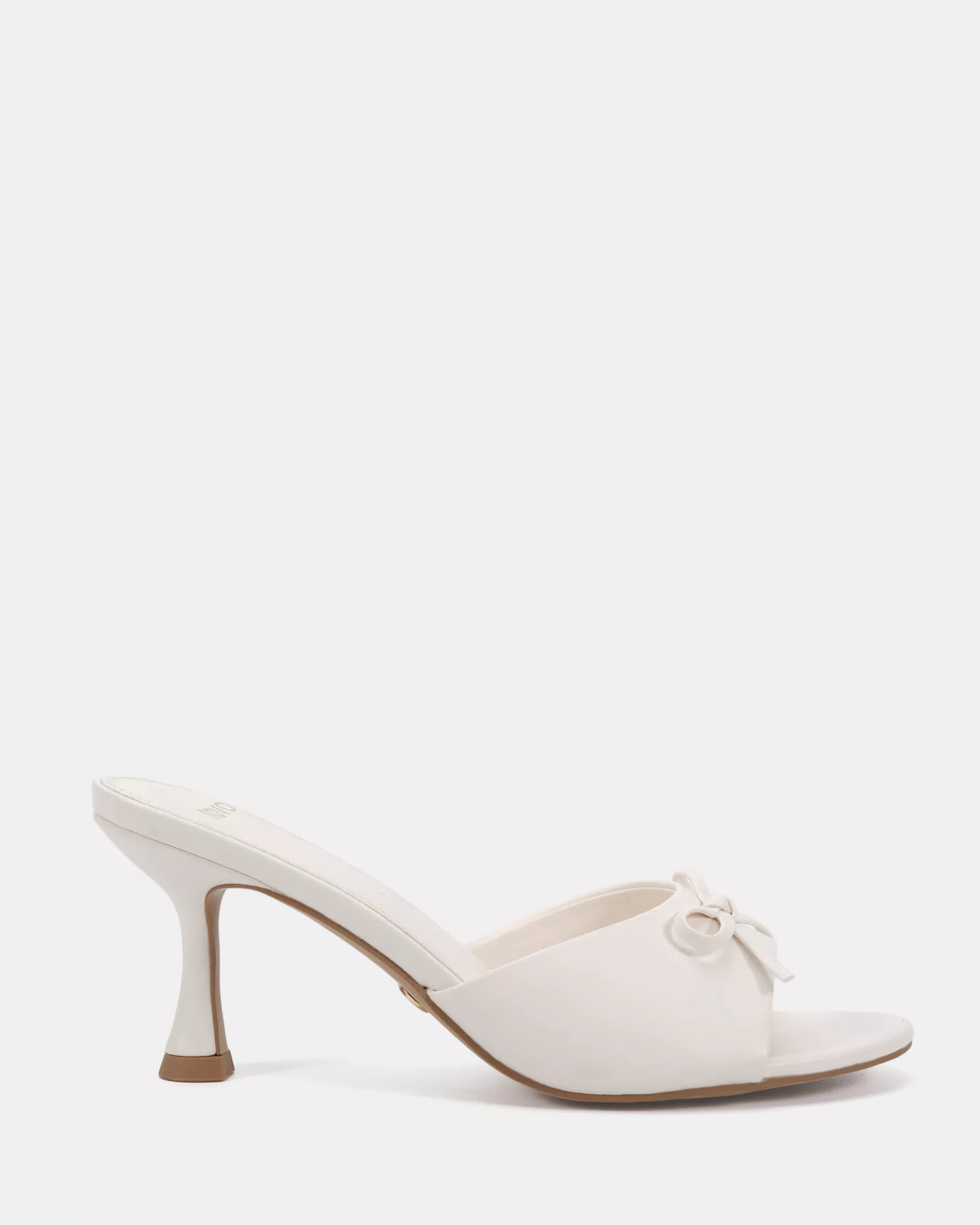 FIA WHITE Low Heels