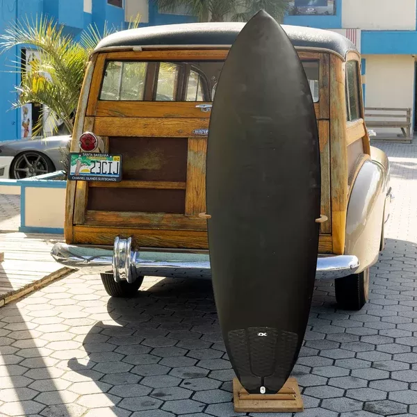 Hayden Shapes 5'8 Used Surfboard - Futures