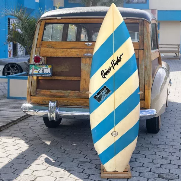 Quiet Flight PU/Poly 5'6 Consignment Surfboard - Glass Ons