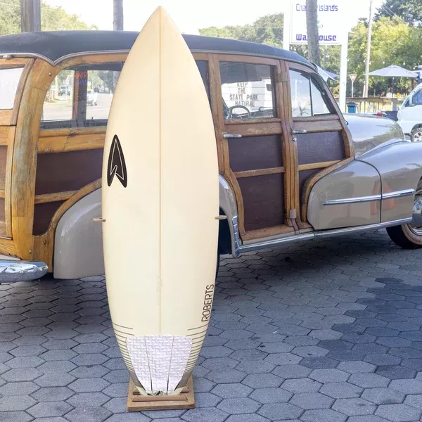Roberts PU/Poly 5'8 Consignment Surfboard - Futures